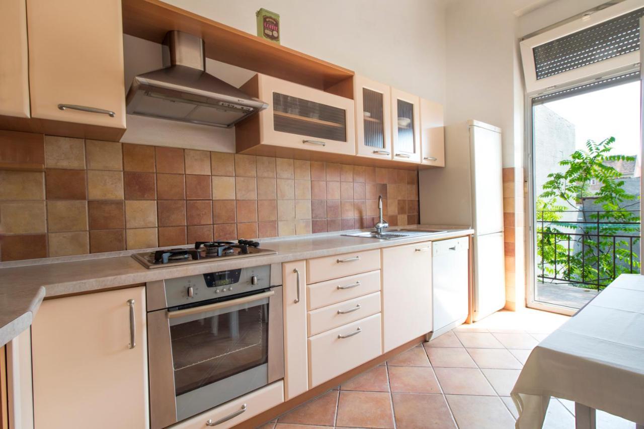 Guesthouse Centar 2 Zagreb Ngoại thất bức ảnh